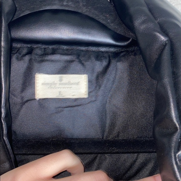 🎱 Simply Southern Cropped Button Down Faux Leather Black Charcoal Puffer Vest! - Picture 9 of 10